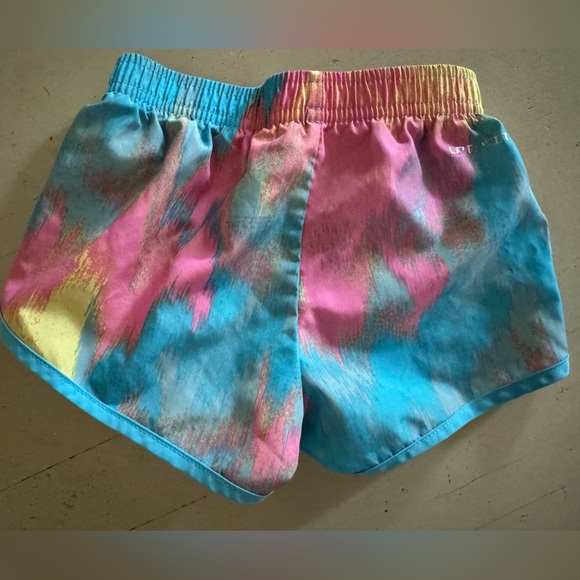 Nike Toddler Multicolor Tempo Shorts 18 mo. - Picture 4 of 4
